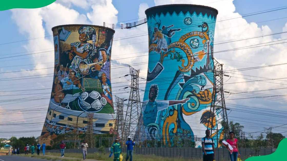 How much is bungee jumping at Soweto Towers?