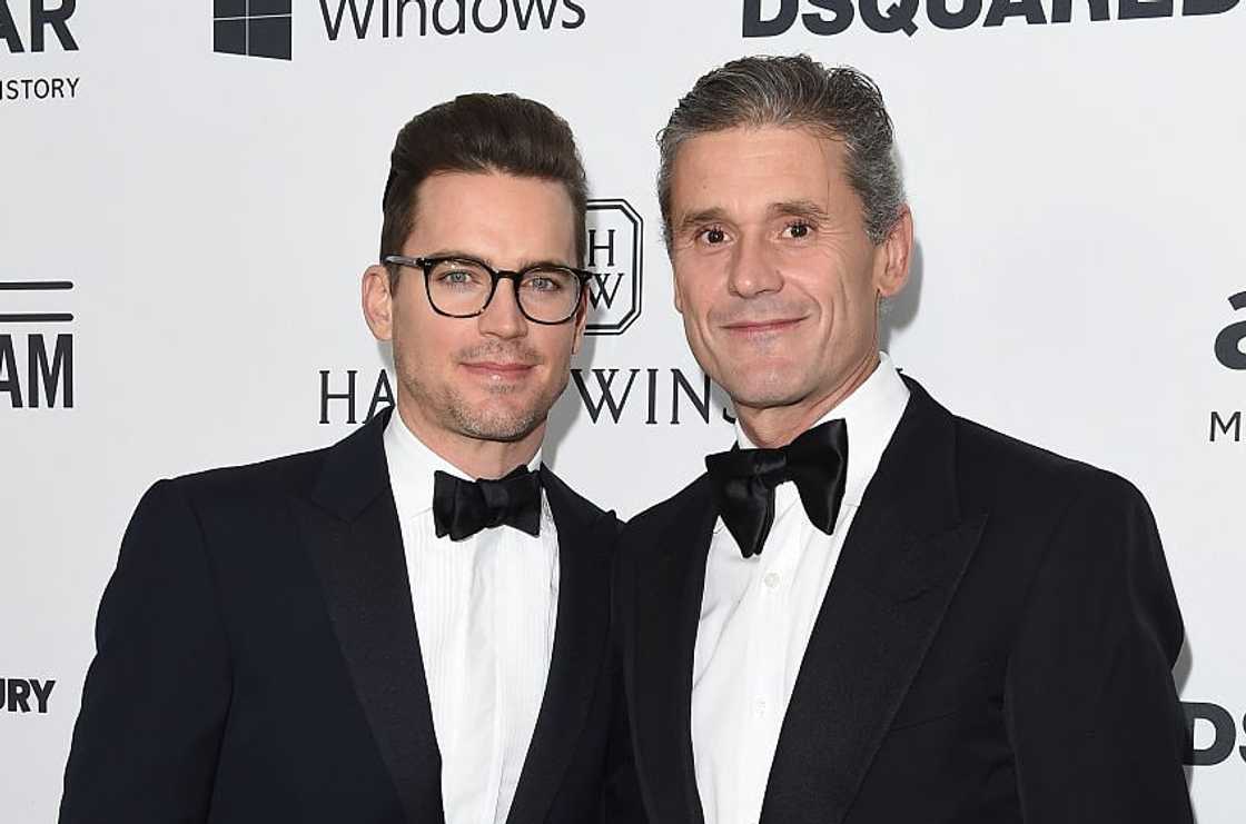 simon halls' husband