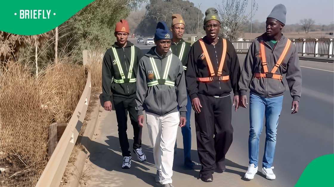 Men walk from Gauteng to Limpopo Men walk from Gauteng to Limpopo