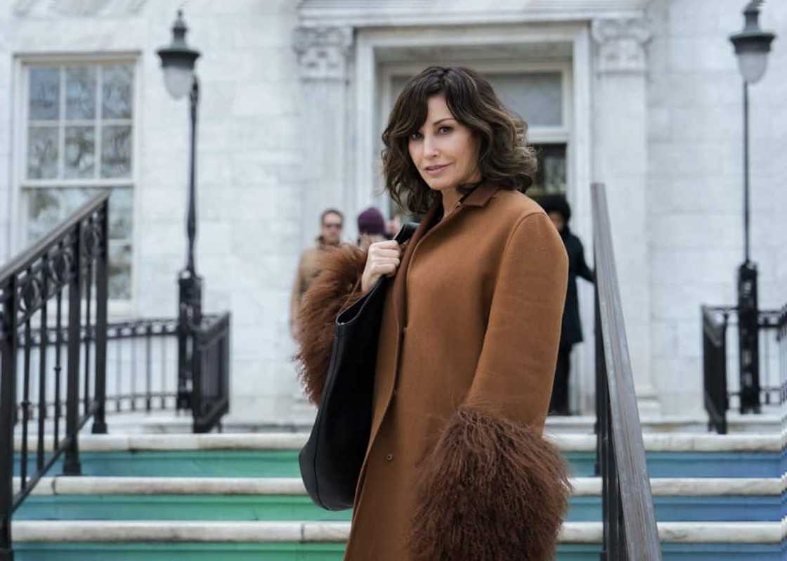 Gina Gershon as Dr Vanessa Holmes on An Ear for an Ear Gina Gershon as Dr Vanessa Holmes on An Ear for an Ear