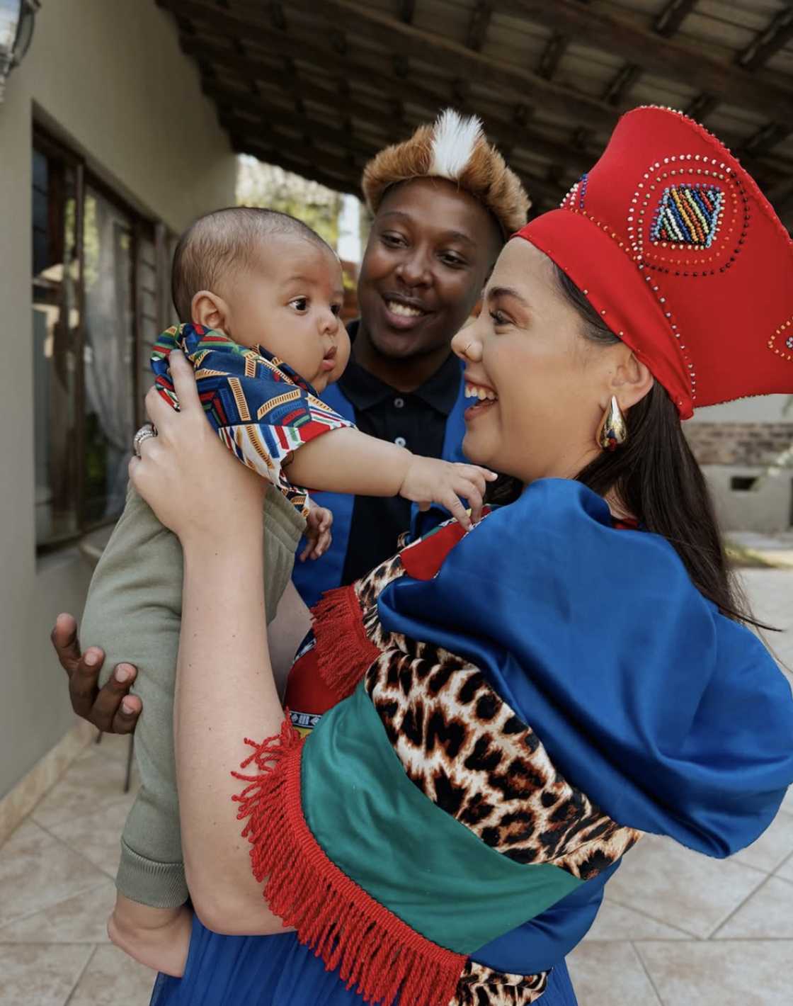 City Makoti shared her family Christmas photoshoot City Makoti shared her family Christmas photoshoot