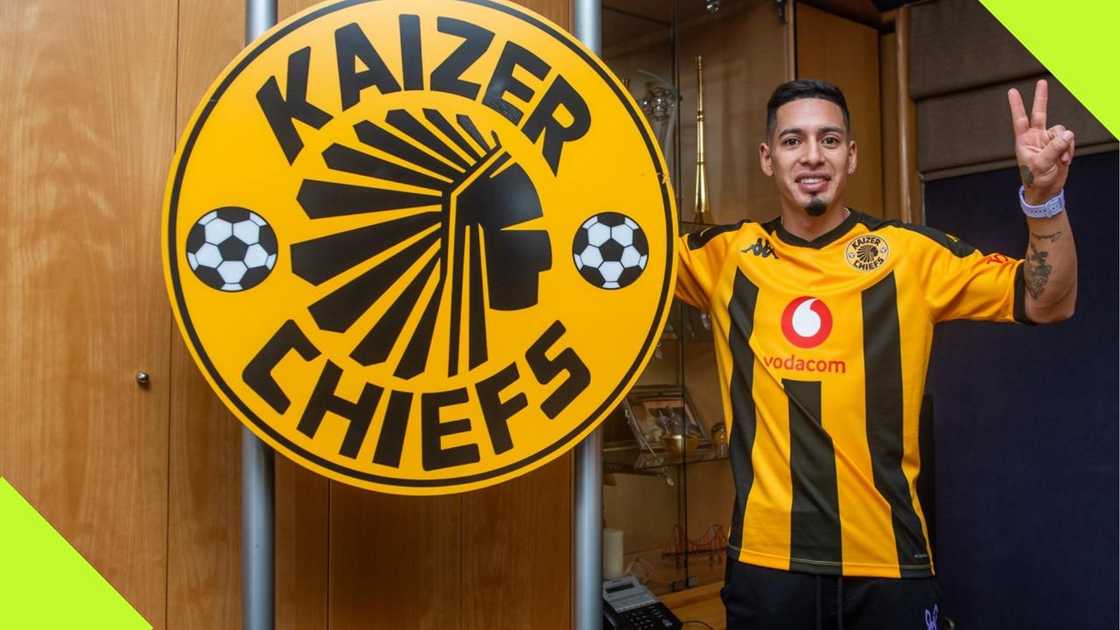 Orlando Pirates legend Benedict Benedict Vilakazi sends warning to Kaizer Chiefs concerning their new signing, Gaston Sirino. Photo: @KaizerChiefs.