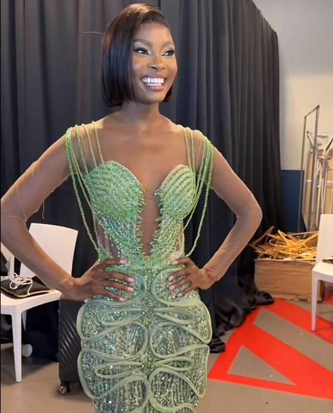 At the petrol station, petrol attendants couldn't stop raving about a Miss SA finalist who made a surprise appearance.