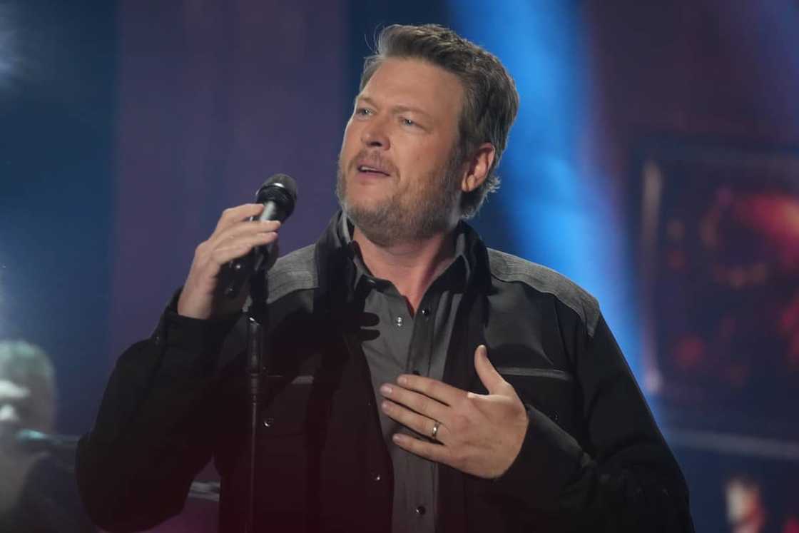 Artist Blake Shelton onstage