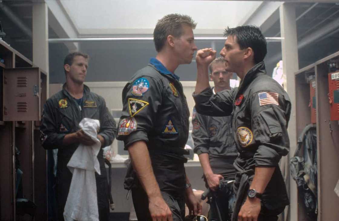 Actors Val Kilmer and Tom Cruise on the set of Top Gun (1986). Actors Val Kilmer and Tom Cruise on the set of Top Gun (1986).