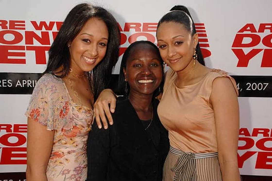 What does Darlene Mowry do? What does Darlene Mowry do?