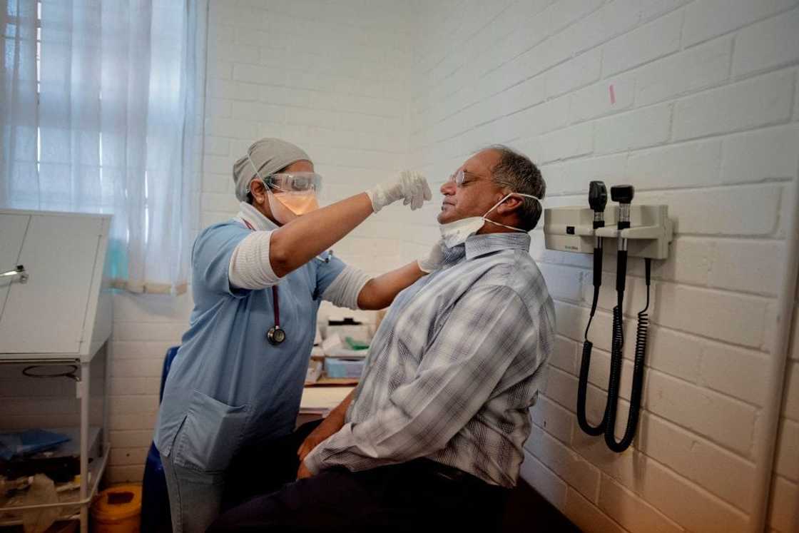 Covid-19, vaccine, testing Covid-19, vaccine, testing