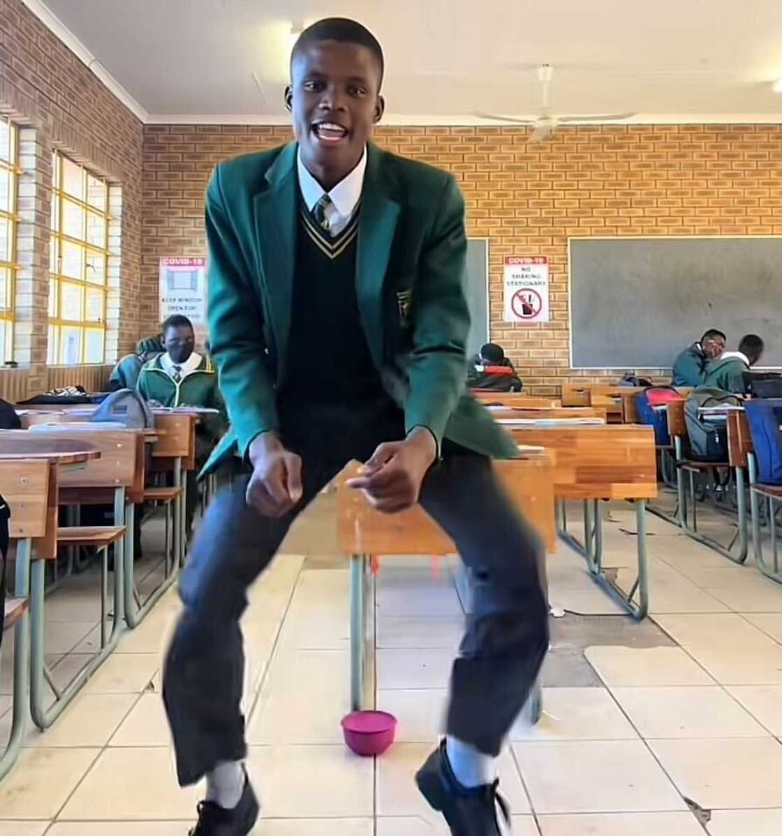 A Grade 12 pupil shared his matric year journey, from the start to the end, in a video. A Grade 12 pupil shared his matric year journey, from the start to the end, in a video.