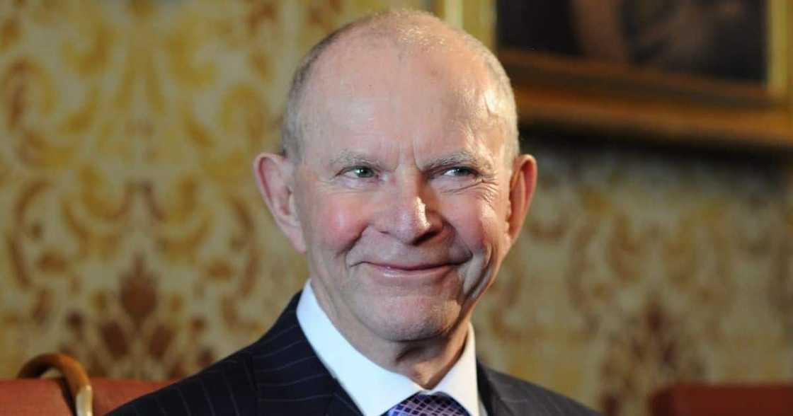 Wilbur Smith, life and career, family, novels, Courtney Series Wilbur Smith, life and career, family, novels, Courtney Series