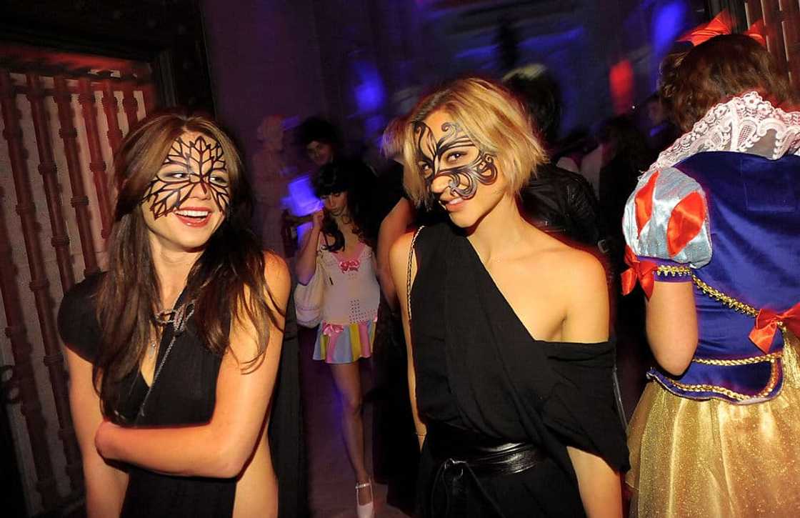 Samaire Armstrong Samaire Armstrong