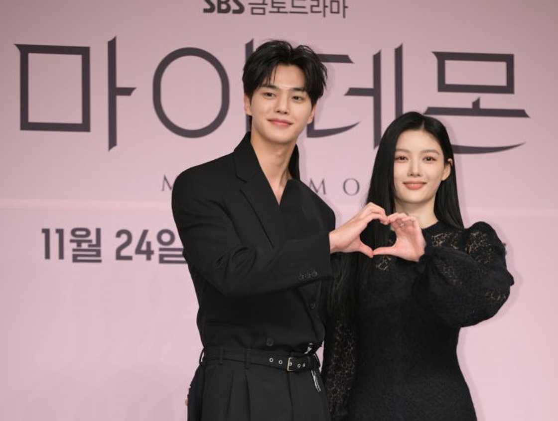 Actor Song Kang and Kim Yoo-jung