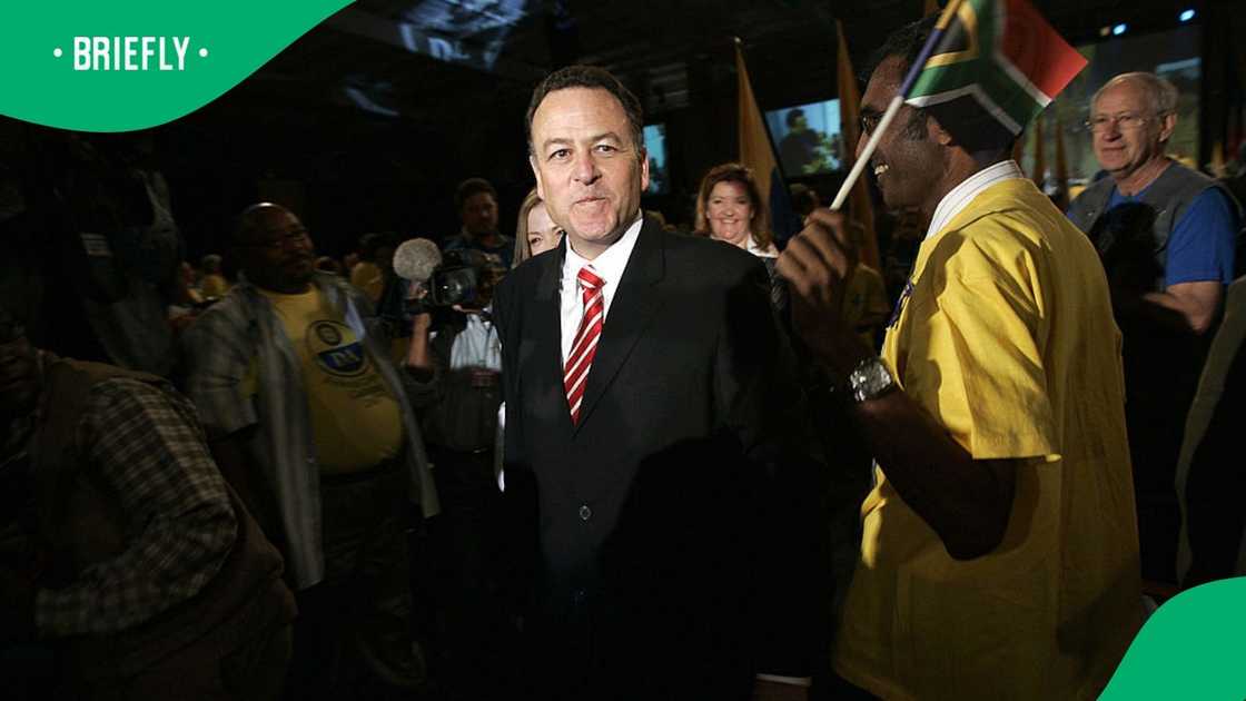 Tony Leon blamed the country's policies for tension between SA and the US Tony Leon blamed the country's policies for tension between SA and the US