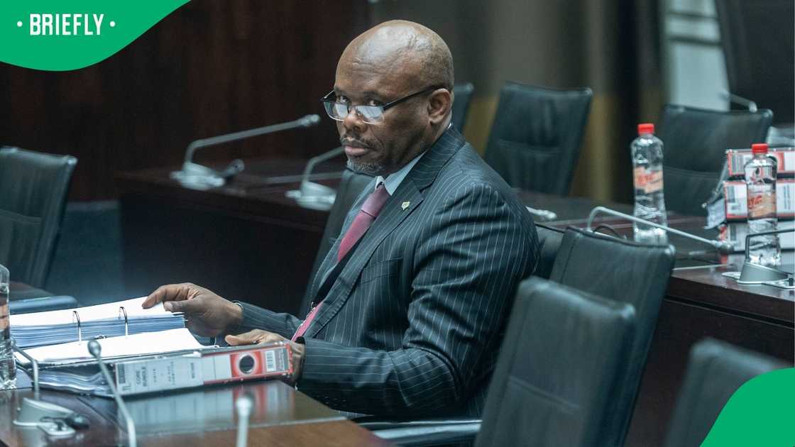Lieutenant-General Shadrack Sibiya is testifying before Parliament's Ad Hoc Commitee Lieutenant-General Shadrack Sibiya is testifying before Parliament's Ad Hoc Commitee