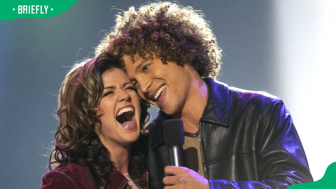 Kelly Clarkson and Justin Guarini on American Idol Kelly Clarkson and Justin Guarini on American Idol