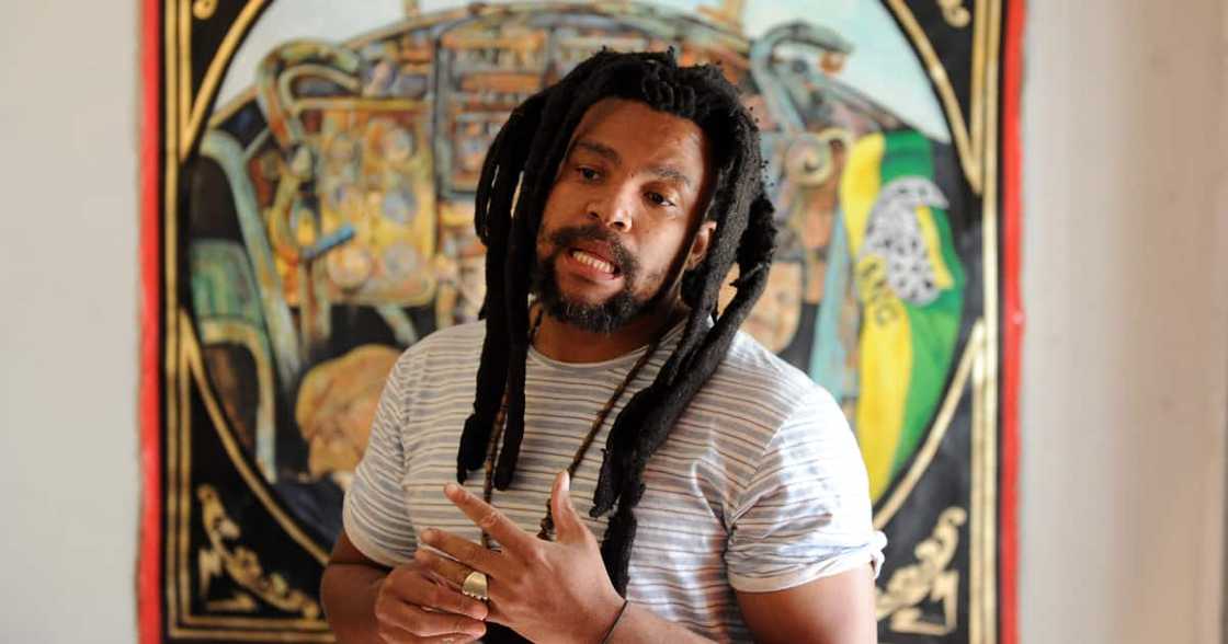 Mandela Family Unhappy with Mabulu's Depiction of Madiba and Ramaphosa Mandela Family Unhappy with Mabulu's Depiction of Madiba and Ramaphosa