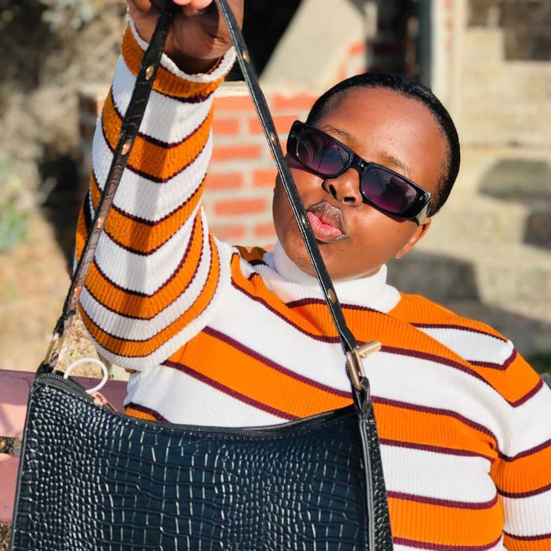 Social media users expressed how much they would love to see Mandisi Dyantyis singing live Social media users expressed how much they would love to see Mandisi Dyantyis singing live