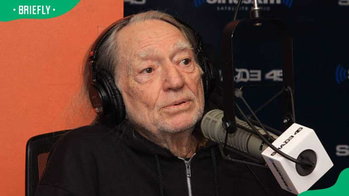 What is Willie Nelson famous for? What is Willie Nelson famous for?