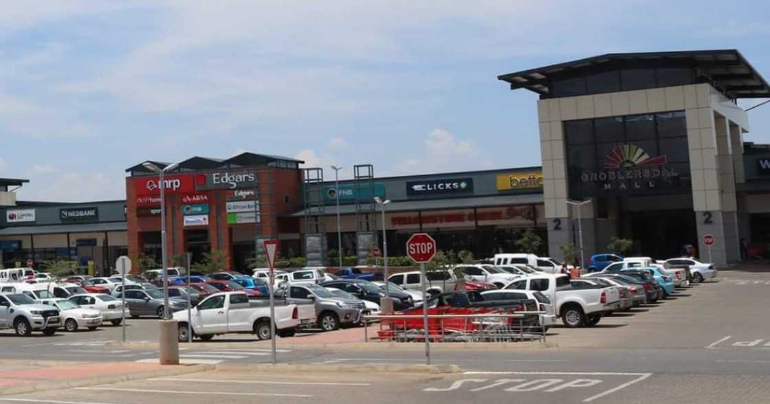 Groblersdal Mall is located in the Limpopo province Groblersdal Mall is located in the Limpopo province