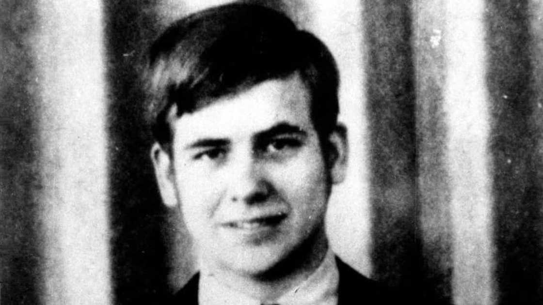 Conrad died of lung cancer at age 71. Conrad died of lung cancer at age 71.