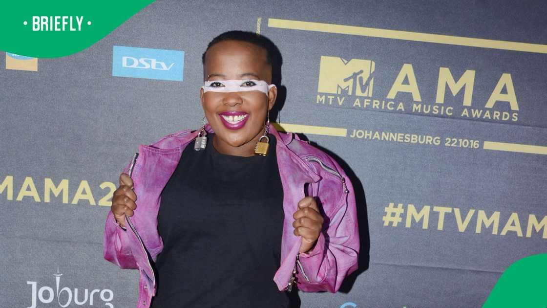 Ntsiki Mazwai flaunts a sleek ride in video Ntsiki Mazwai flaunts a sleek ride in video