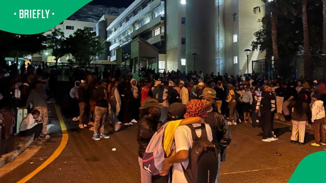 CPUT students sleeping outside campus CPUT students sleeping outside campus