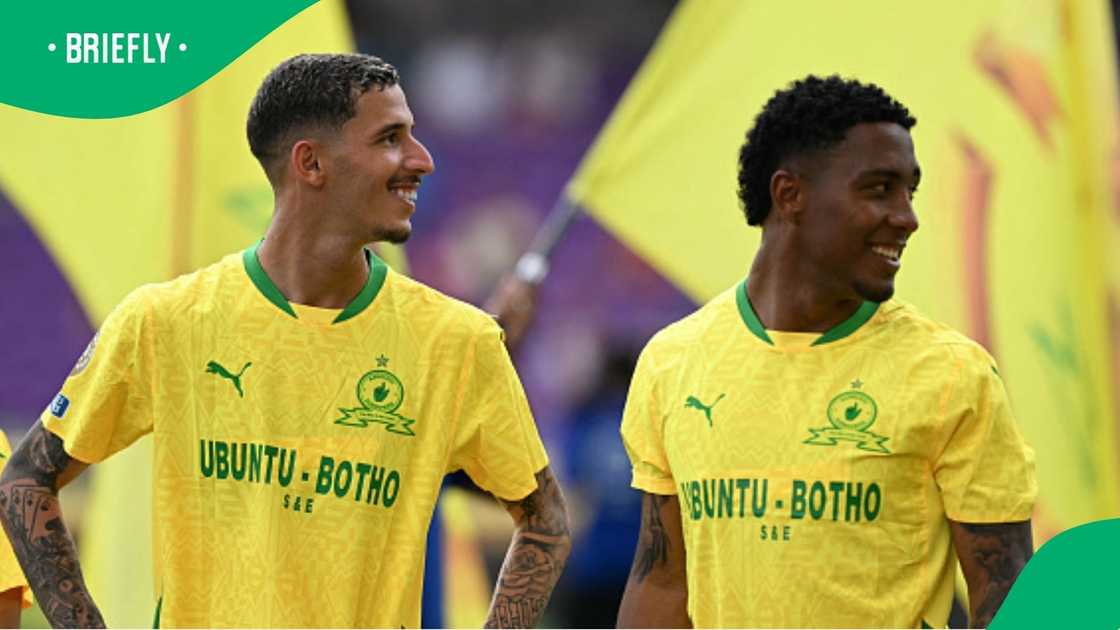 Arthur Sales and Lucas Ribeiro lined up during Mamelodi Sundowns vs Ulsan HD tie.