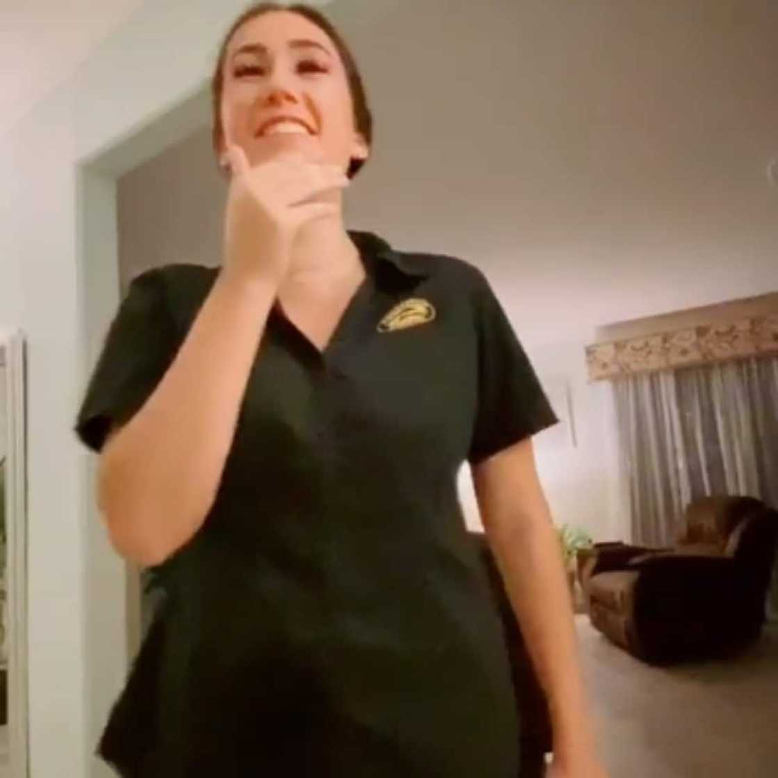 Woman’s botched facial procedure leaves her with a square jaw Woman’s botched facial procedure leaves her with a square jaw