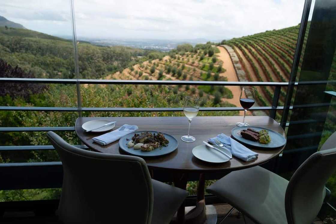 The best restaurants in Stellenbosch wine farms The best restaurants in Stellenbosch wine farms