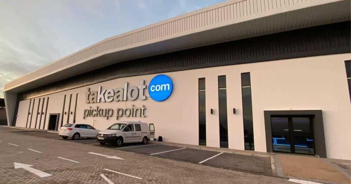 Business New, Takealot, Cape Town, Pick up point, robots, orders in 3 mins Business New, Takealot, Cape Town, Pick up point, robots, orders in 3 mins