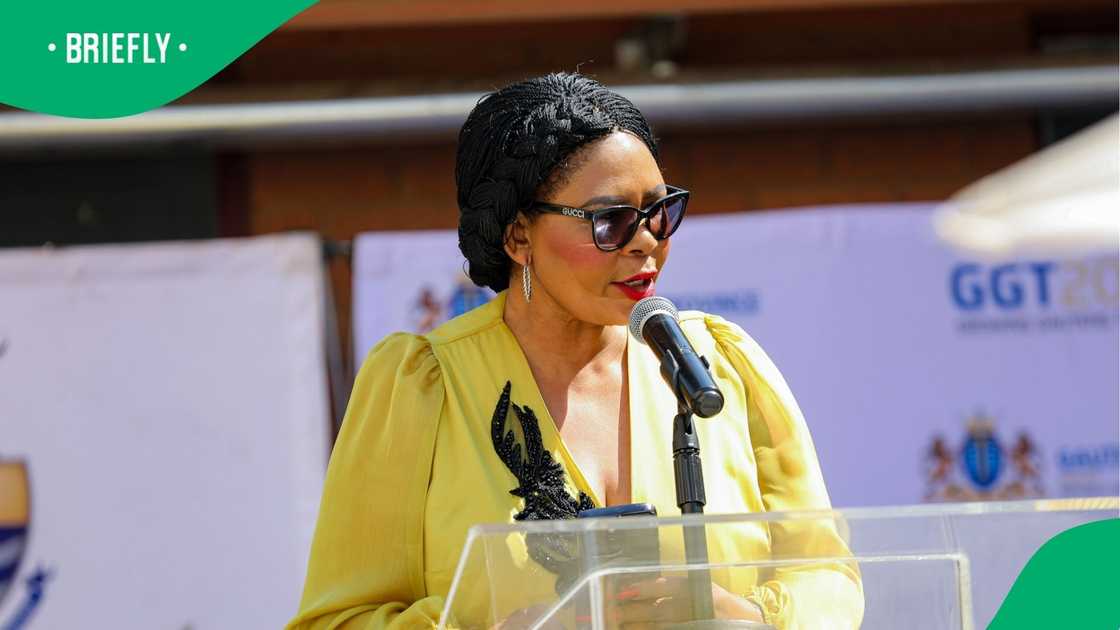 Gauteng Health MEC Nomantu Nkomo-Ralehoko toured the Olievenhoutbosch Clinic Gauteng Health MEC Nomantu Nkomo-Ralehoko toured the Olievenhoutbosch Clinic