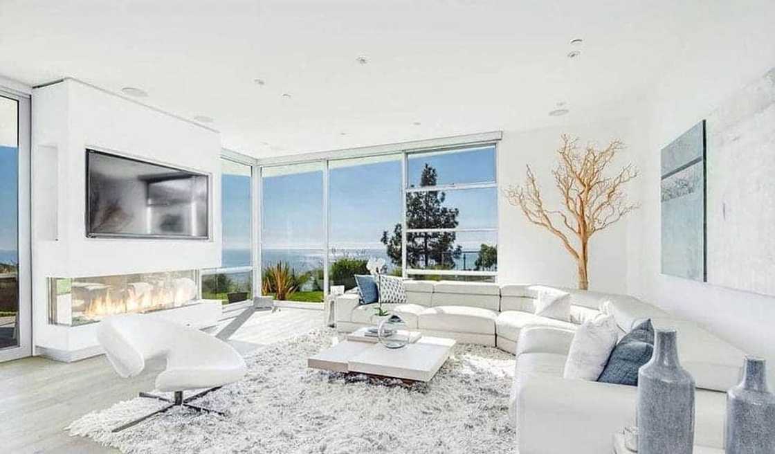 Will and Jada Smith’s 19-year-old daughter, Willow, buys N1.2 billion mansion (photos) Will and Jada Smith’s 19-year-old daughter, Willow, buys N1.2 billion mansion (photos)