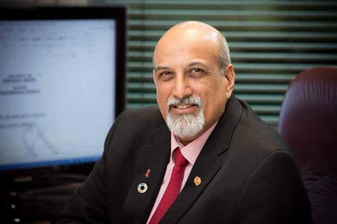 Salim Abdool Karim Salim Abdool Karim