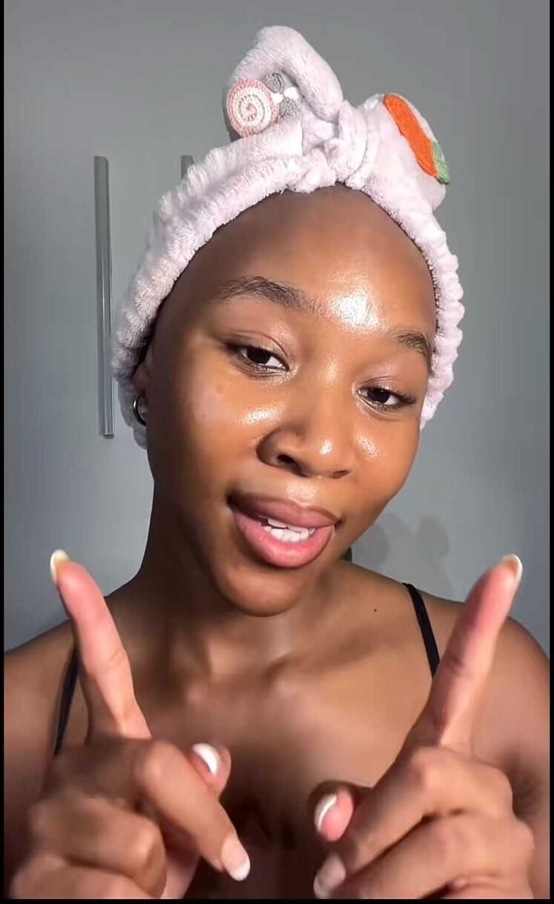 A lady in Johannesburg unveiled a remedy for smelly feet and cracked heels in a TikTok video. A lady in Johannesburg unveiled a remedy for smelly feet and cracked heels in a TikTok video.