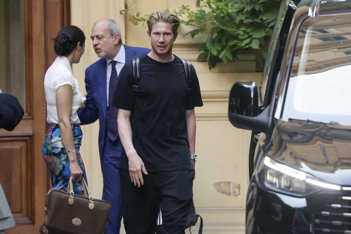 Former Manchester City Star Player Kevin De Bruyne Celebrates Wedding Annivesary in Mzansi Former Manchester City Star Player Kevin De Bruyne Celebrates Wedding Annivesary in Mzansi