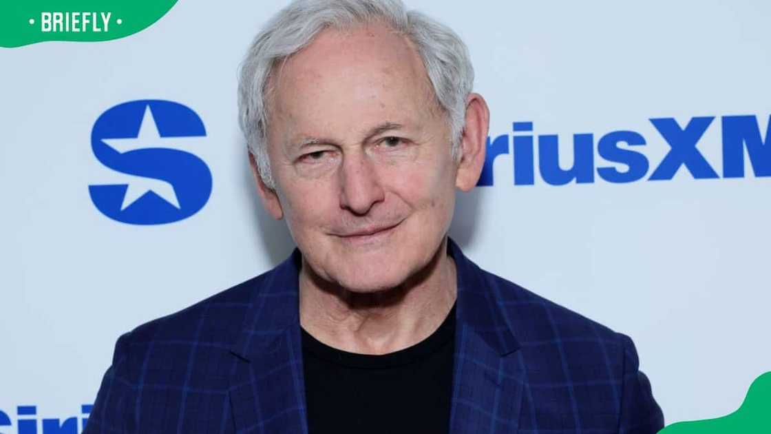Victor Garber attending an interview session Victor Garber attending an interview session