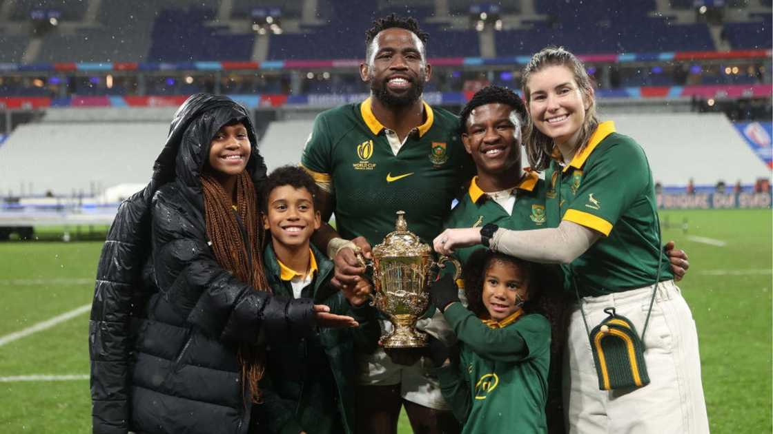 Siya Kolisi and Rachel Kolisi family