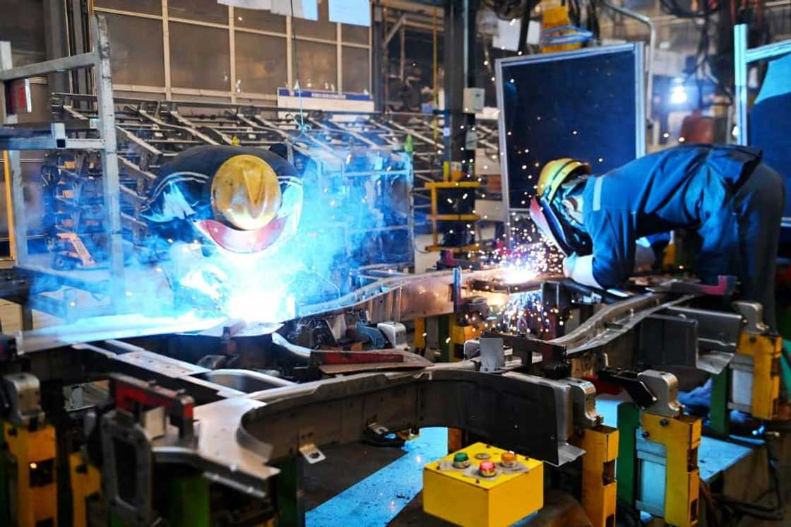 China's economy grew far quicker than expected in the first three months of the year, the first full quarter without strict zero-Covid controls since 2019 China's economy grew far quicker than expected in the first three months of the year, the first full quarter without strict zero-Covid controls since 2019