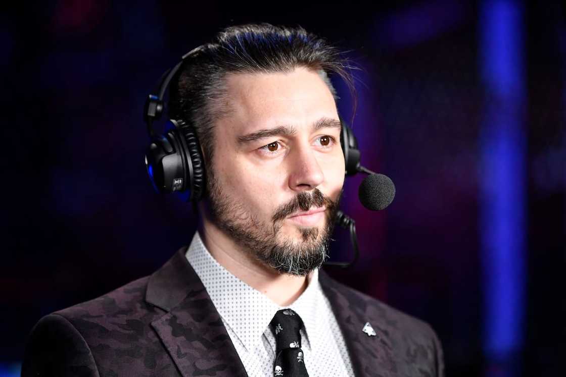 Who are the current UFC commentators? Who are the current UFC commentators?