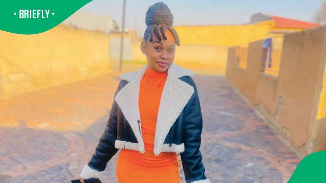 Mshini has defended herself from Emtee. Mshini has defended herself from Emtee.