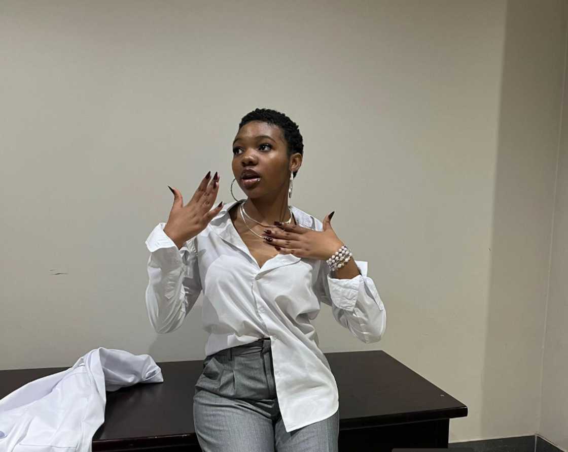 Others asked questions ranging from the number of hours she studied, to how many subjects she did each day Others asked questions ranging from the number of hours she studied, to how many subjects she did each day