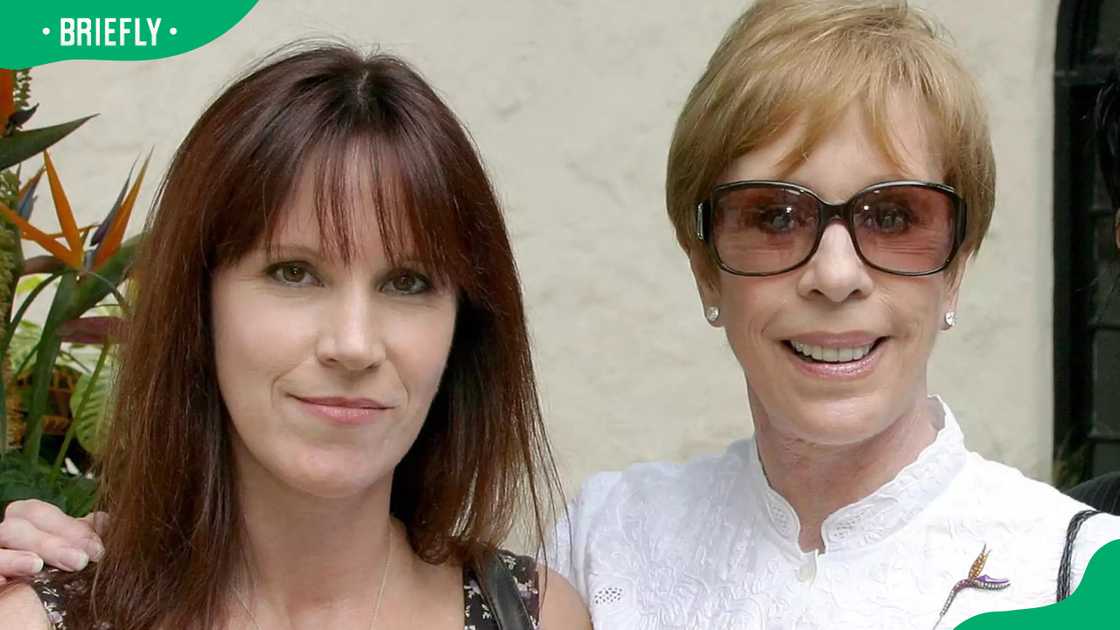 Jody Hamilton (L) and her mother Carol Burnett at the Carrie Hamilton Theatre