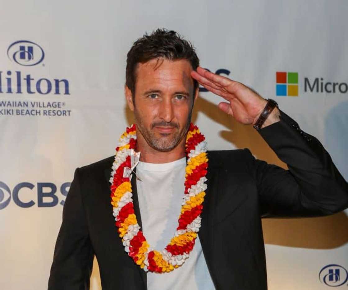 Alex O'Loughlin Alex O'Loughlin