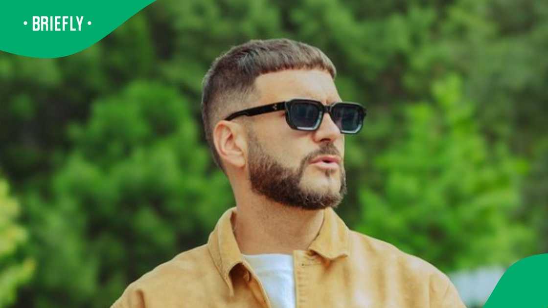 J'Something gushes over his wife J'Something gushes over his wife