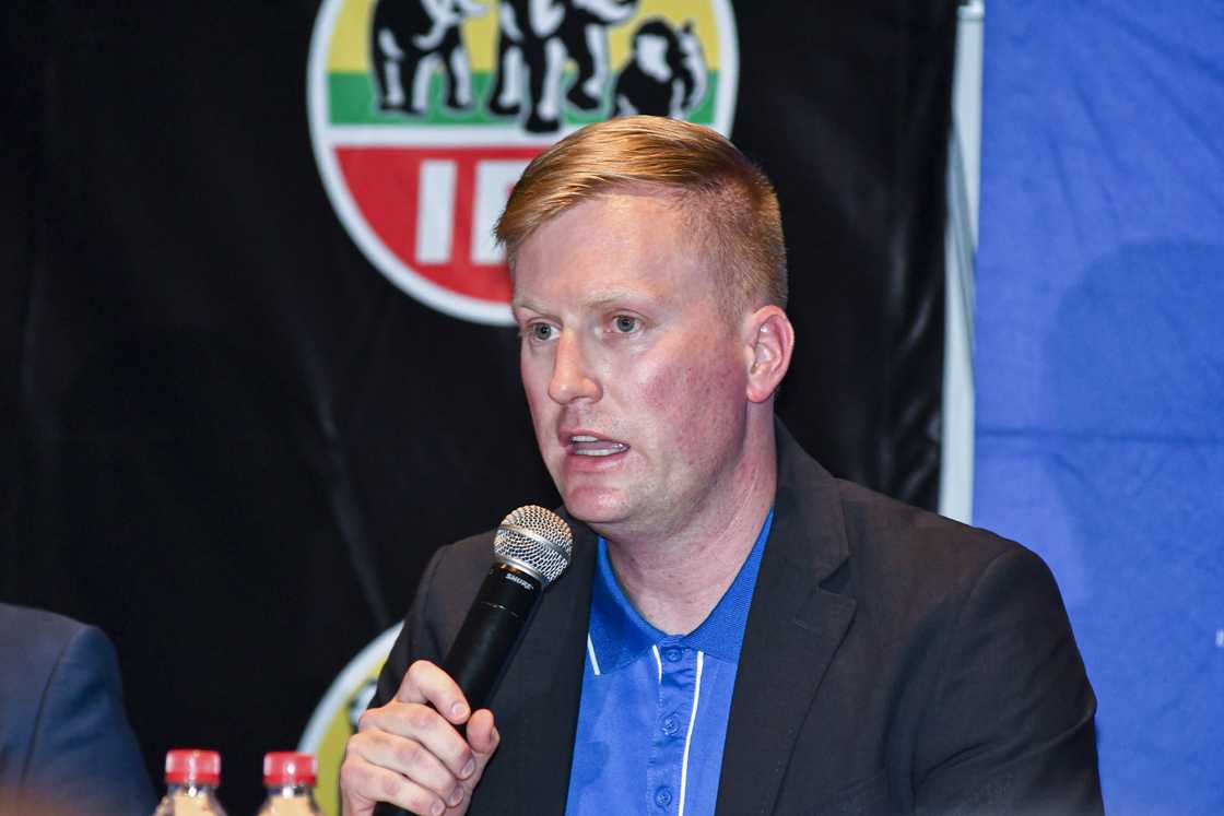 Dean Macpherson at Elangeni Hotel Dean Macpherson at Elangeni Hotel