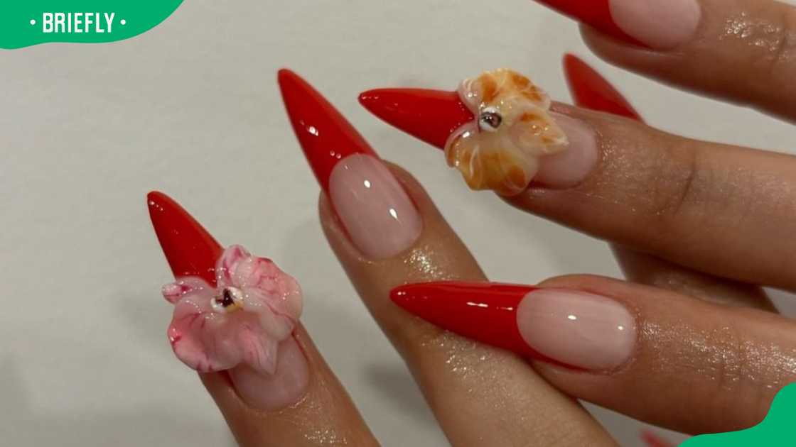 Red Frenchie nail design Red Frenchie nail design