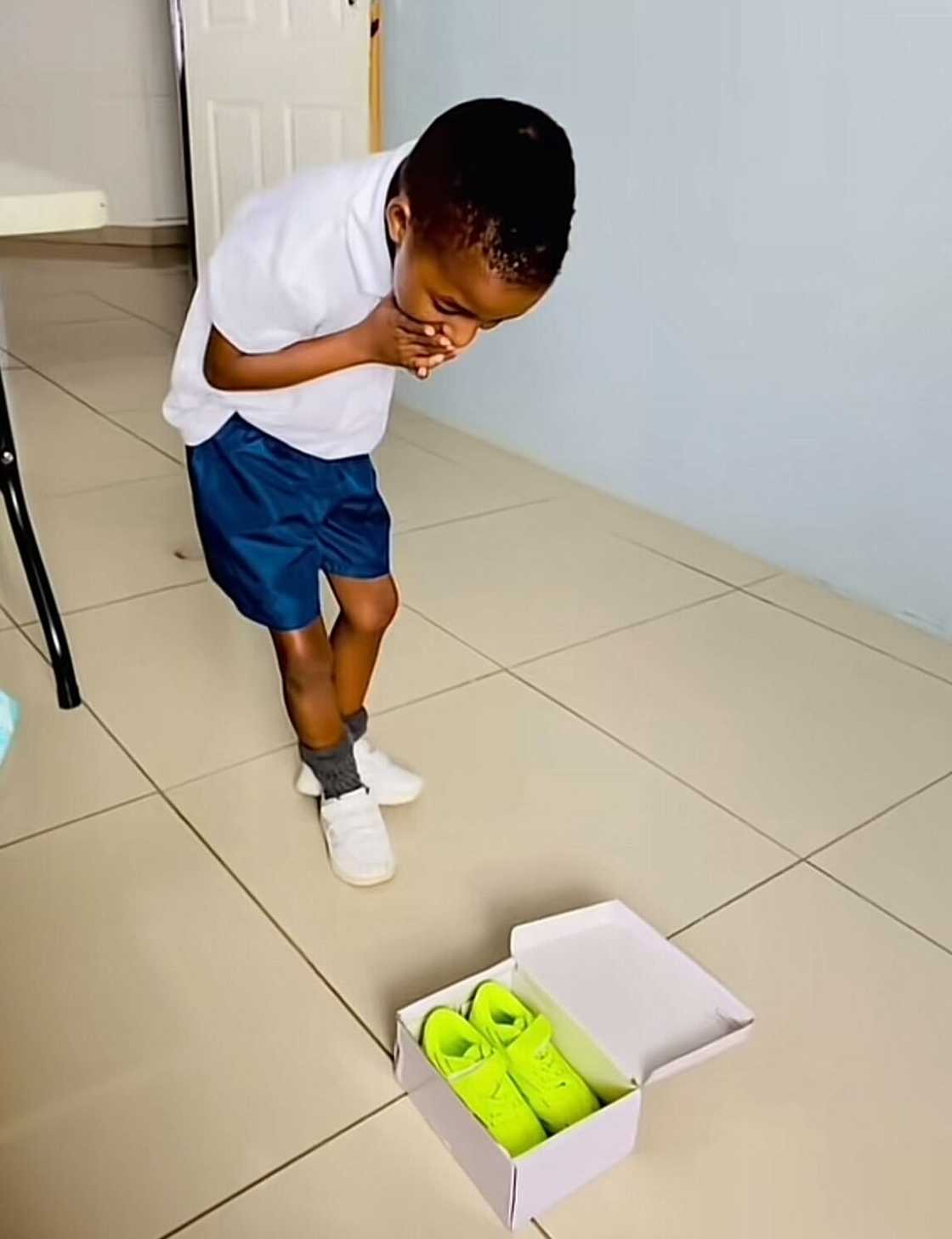 A little boy's sweet reaction to his gift warmed the hearts of many. A little boy's sweet reaction to his gift warmed the hearts of many.