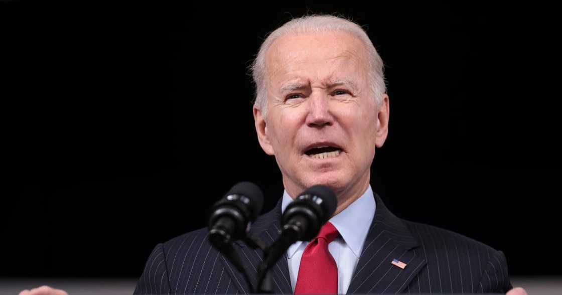Joe Biden, Donald Trump, Omicron, Covid 19 Joe Biden, Donald Trump, Omicron, Covid 19
