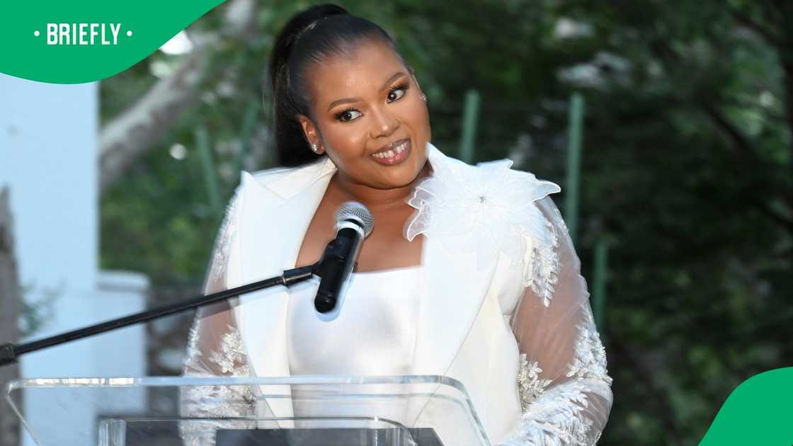 Anele Mdoda weighs in on Milnerton High bullying incident Anele Mdoda weighs in on Milnerton High bullying incident