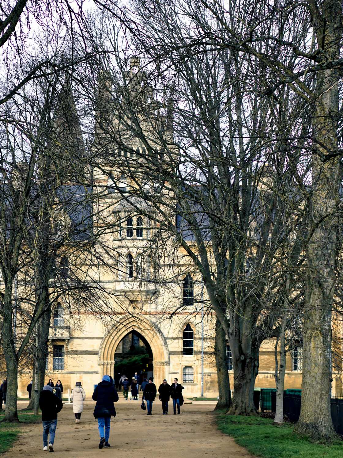 Oxford University is a world renowned academic institution Oxford University is a world renowned academic institution