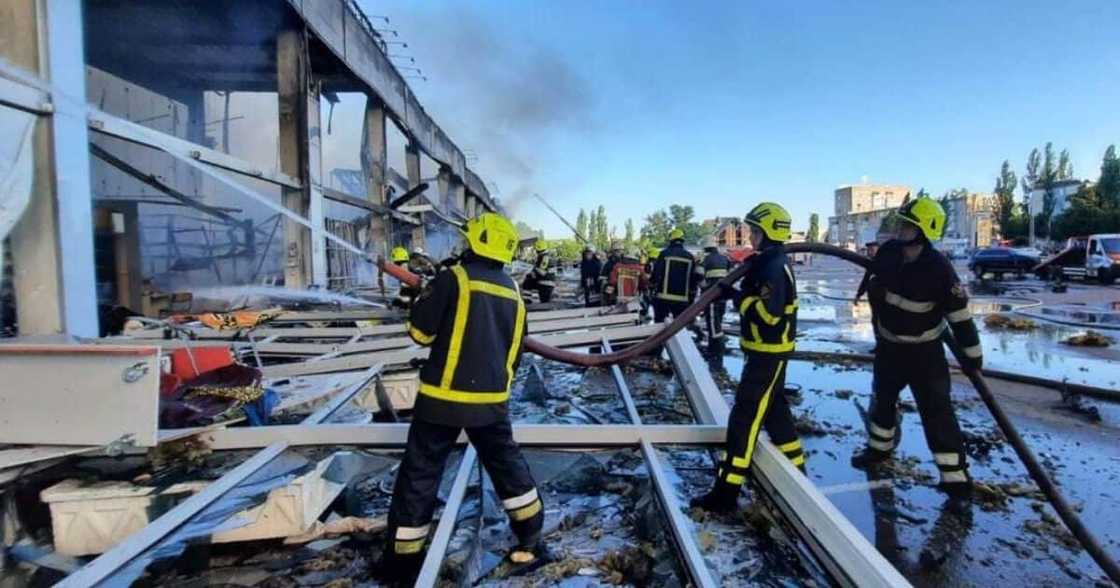 13 people killed, Russian missile, Ukraine shopping mall, 50 wounded, Kremenchuk city, missile, Russia 13 people killed, Russian missile, Ukraine shopping mall, 50 wounded, Kremenchuk city, missile, Russia